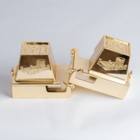 Light golden teffilin box and Habad 4x4 golden temple