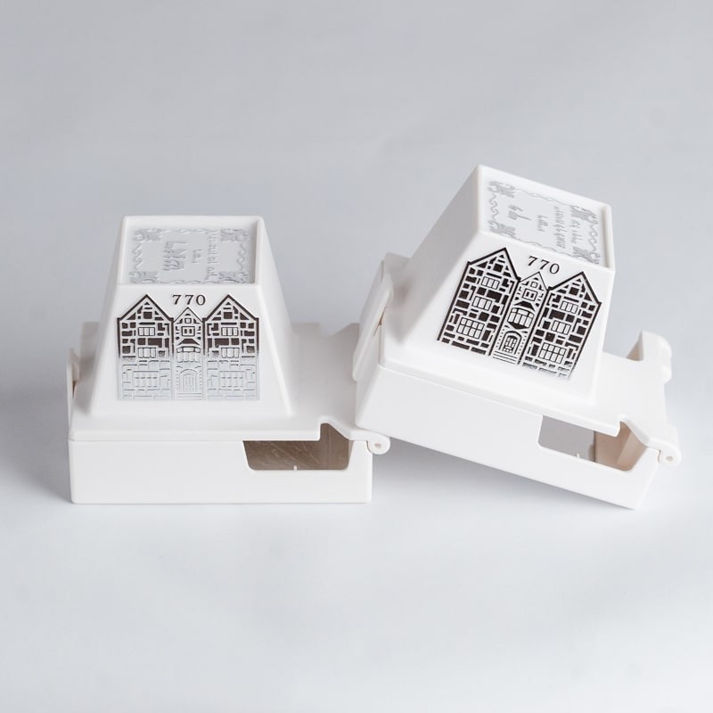 White teffilin box and 770 Habad 4x4 silver