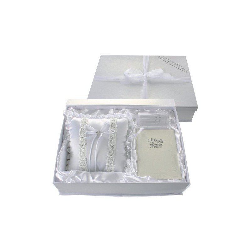 A set for bride and groom in elegant packaging which includes a prayer for the bride, one ,,,,