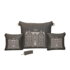 Gray grain pocket with gray embroidery