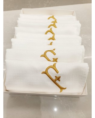 Serviettes brodées min 8 pcs