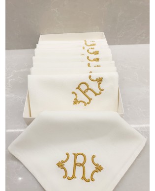 Serviettes brodées min 8 pcs